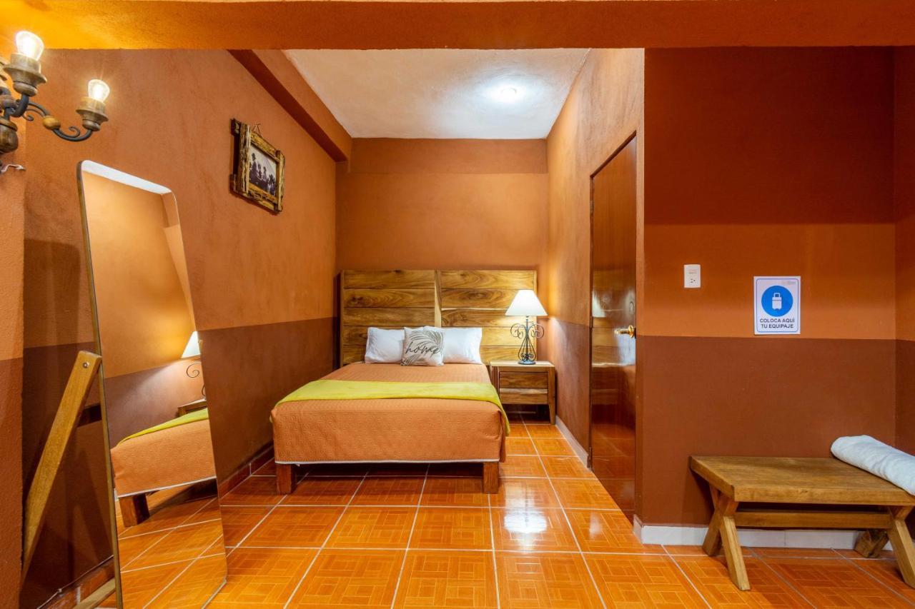 Hosteria Casa Marquez Leon Exterior photo