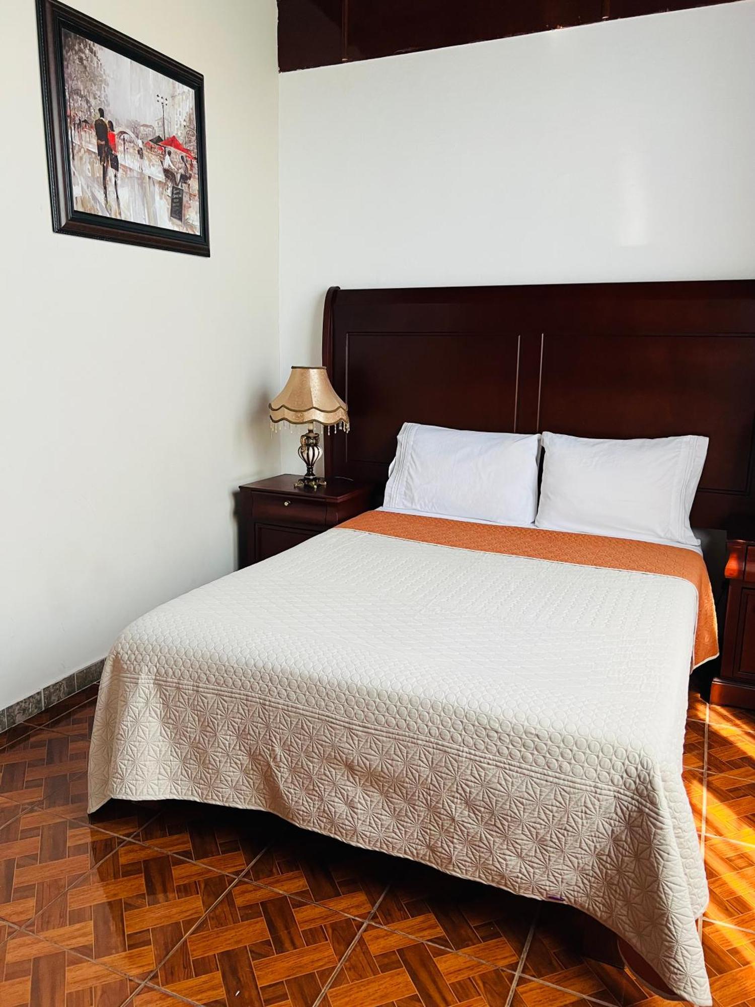 Hosteria Casa Marquez Leon Exterior photo